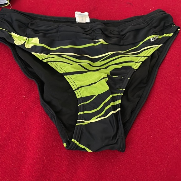 Women’s size large black bikini with stripes and hints of floral - Picture 2 of 4